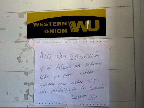 Western Union de La Habana No da a basto tras el paso de Irma