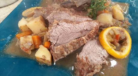 Colita de cuadril a la cacerola con papas al perejil