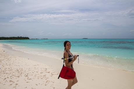 Carol remojada, tras llegar nadando a la picnic island. Mathiveri