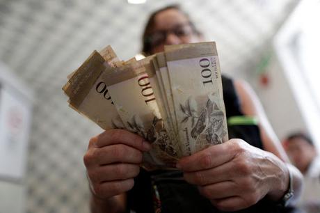 Sudeban negó que bancos no dispongan de efectivo  #Venezuela #Dinero