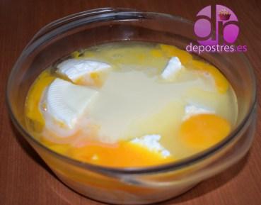 PASTEL DE QUESO CON MELOCOTONES