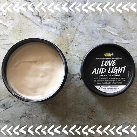 LUSH: LOVE AND LIGHT CREMA DE MANOS