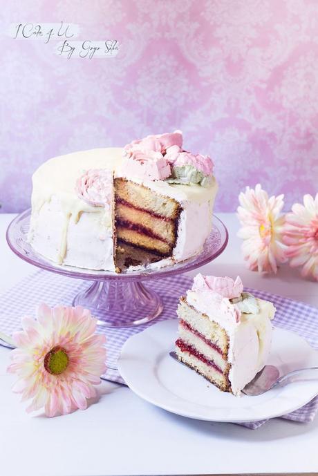 Drip Cake de Fresa con Crema de Merengue Suizo