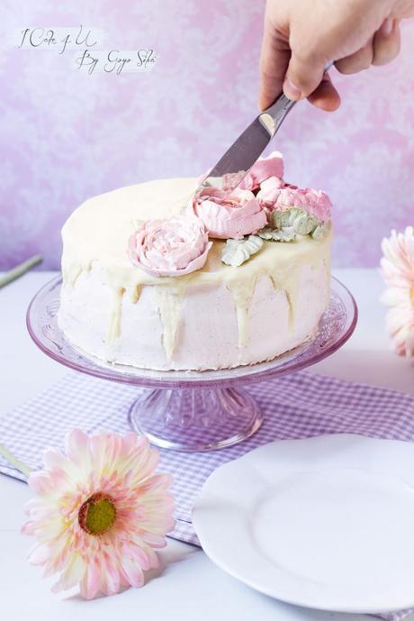 Drip Cake de Fresa con Crema de Merengue Suizo