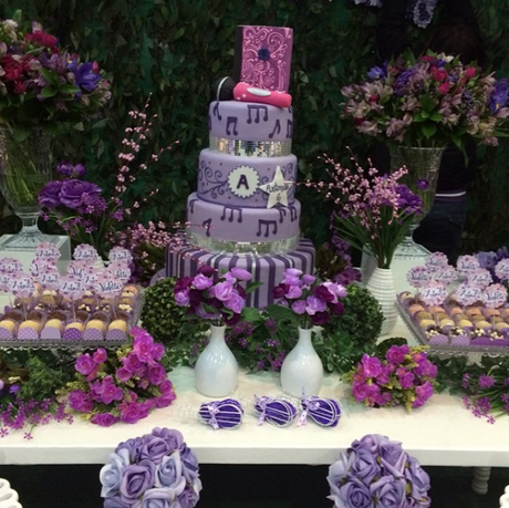 Fiesta de 15 años en color Violeta