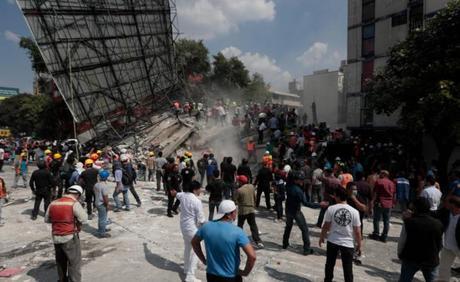 VIDEO: Momento exacto de la caída de un edificio en México