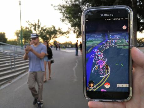 'Pokémon Go' podría susurrarte al oído tu próxima jugada: reporte