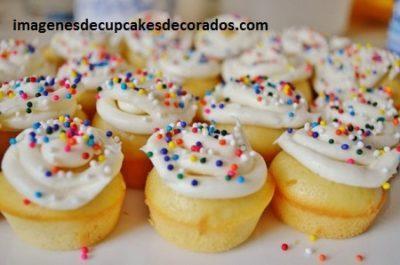 como hacer cupcakes economicos crema