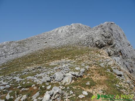 Ruta Torre Bermeja: Collada previa a la cima