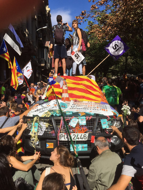 Carta abierta a un agente de la Guardia Civil desplegado contra el referéndum