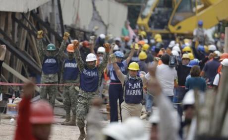 No existe Frida Sofía, pero dicen que si hay una persona en los escombros No existe Frida Sofía, pero dicen que si hay una persona en los escombros