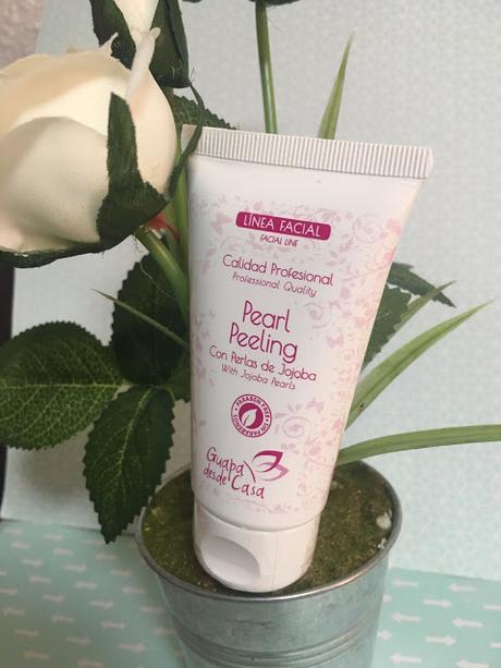 Daylibox, guapadesdecasa, guapa desde casa, caja de belleza, beauty box, box, beauty, cosmética, cosmética profesional, descuento, soloyo, suscripición, contorno de ojos, gold eye contour, weeklybox, pearl peeling, peeling, exfoliante, comfort mask, mascara facial, 