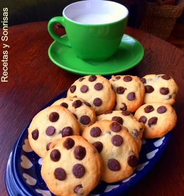 COOKIES  CON GOTITAS DE CHOCOLATE