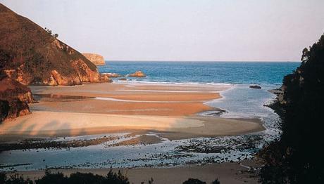 Playas De Asturias – 10 Hermosas Costas Para Disfrutar