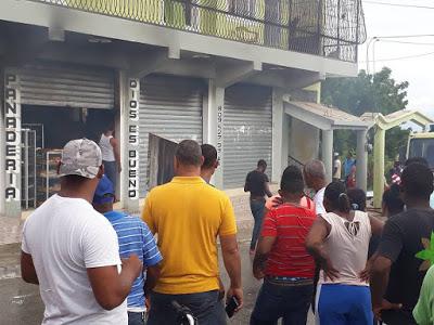 Sofocado incendio de panadería de Pastor Bienvenido.