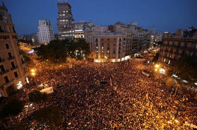 Barcelona: un otoño primaveral, días antes del 1-O y tras el intento del PP de romper las urnas catalanas.