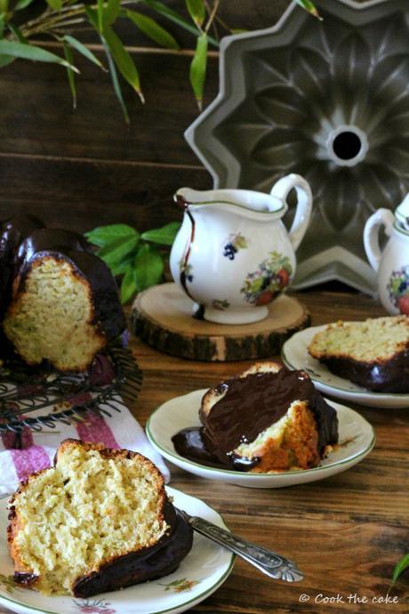 avocado-and-zucchini-bundt-cake, bizcocho-de-calabacín-y-aguacate