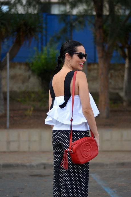 zara-top-black-and-white-outfit