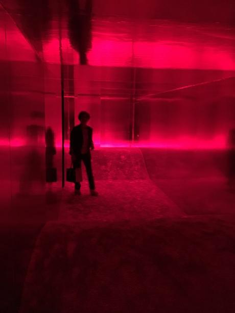 Hangar Bicocca recrea los ambientes espaciales de Lucio Fontana