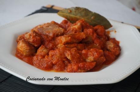 Magro de cerdo con tomate