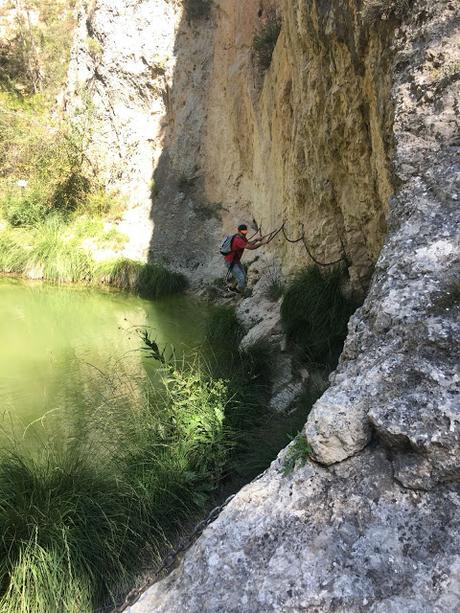 senderismo, haz deporte, trekking, salida en familia, salida al campo, Els canalons, racó de sant bonaventrua, alcoy, salt, via verde, puente de las 7 lunas, barrio de batoy, casas del salt, río polop, paso de la muerte, 