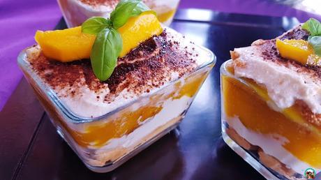 Pastel mágico de mango y chocolate blanco Pastel mágico de mango y chocolate blanco