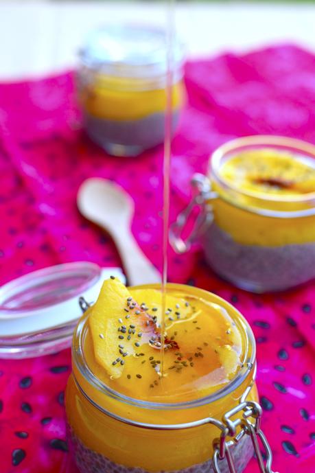 Pudding de Chía y puré de melocotón.