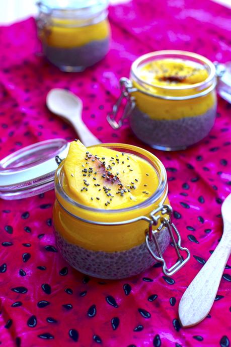 Pudding de Chía y puré de melocotón.