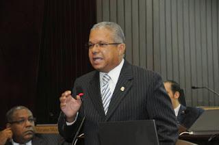 Diputado anuncia inscripciones cursos Aeronáutica