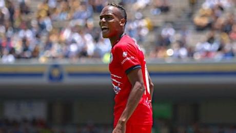 Lobos BUAP corre a Luis Quiñones