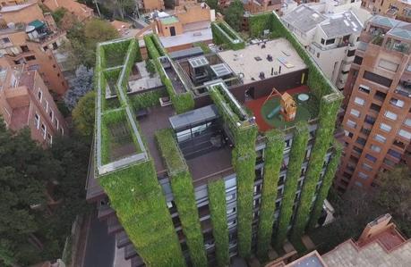 Un gran jardín vertical para un edificio de viviendas