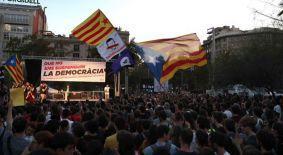 Esta España nuestra: Los independentistas catalanes, aceite de ricino para todos.- ¿Dónde quedaron el “seny” y la democracia auténtica?