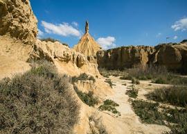 Barranco de las Cortinas (con el Cabezo al fondo). Fotografía: turismo.navarra.es