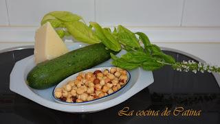 Ensalada de calabacín y avellanas