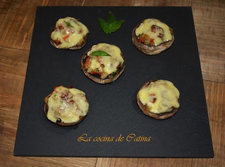 Champiñones rellenos con queso cheddar