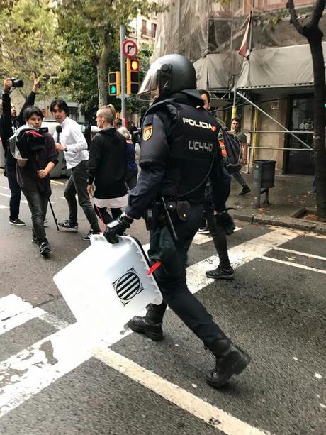 Pablo Iglesias: Me repugna lo que el PP está haciendo en Cataluña.