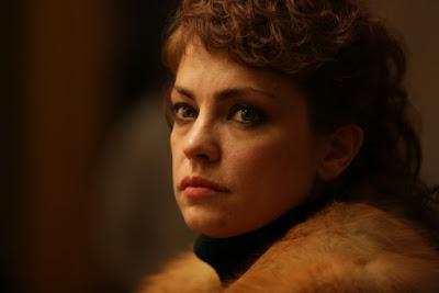 Dolores Fonzi (Marina Blanco)