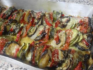 Gratinado de verduras con queso y orégano