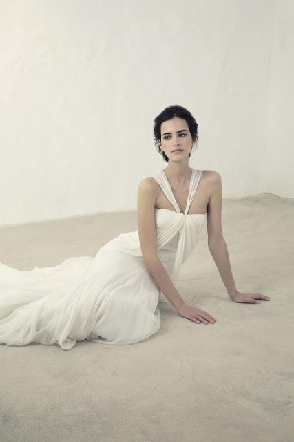 La novia 2018 de Cortana es una mujer hedonista y de espíritu libre sin dejar de ser mediterránea y bohemia