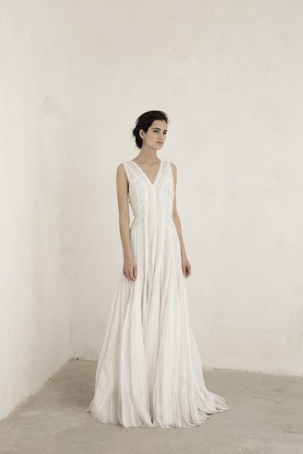 La novia 2018 de Cortana es una mujer hedonista y de espíritu libre sin dejar de ser mediterránea y bohemia