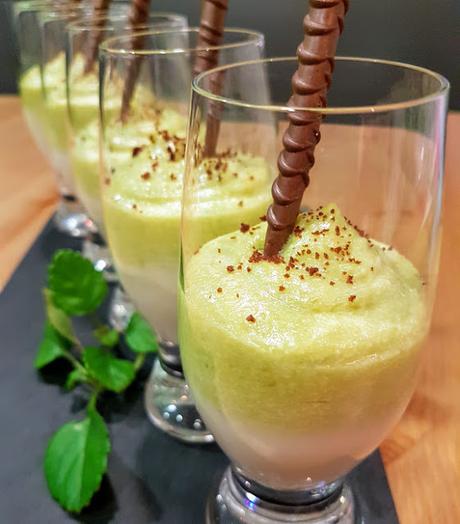 avocado-cream-mousse, aguacate-en muselina-de-nata-y-yogur