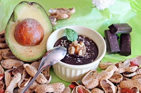 avocado-and-chocolate-custard, natillas-de-aguacate-chocolate-y-cacahuete