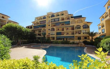 Piso en venta en La Mata (Torrevieja).