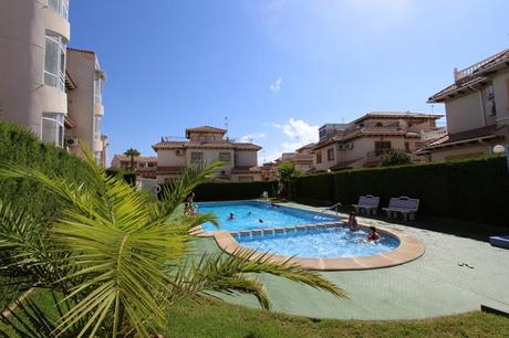 Chalet pareado en venta en Orihuela Costa.