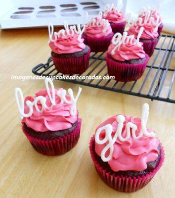 decoracion de cupcakes baby shower crema