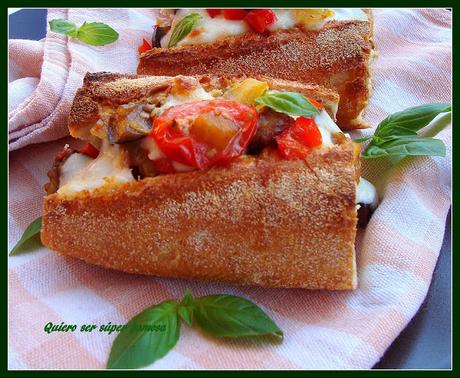 Ratatouille con mozzarella en baguette caliente Ratatouille con mozzarella en baguette caliente