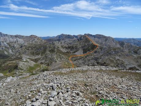 Ruta a Peña Chana: Subida a Picos Blancos