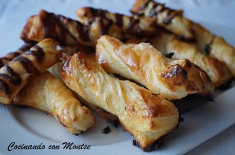 Lazos de hojaldres con leche condensada Lazos de hojaldres con leche condensada