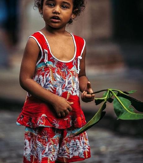 little girl in La Habana streets by Brandon Ruffin