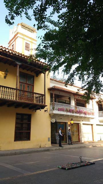 BLOG FOTOGRAFÍA (PARTE 11: EN CALLES CARTAGENERAS...)
